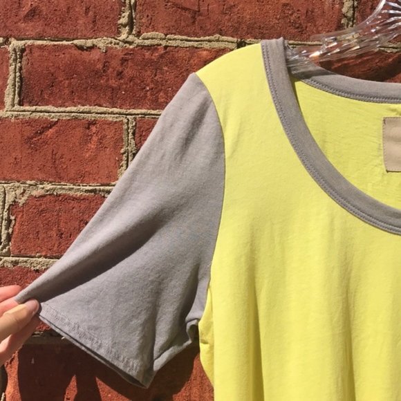 Yellow and Gray Colorblock Chaser Breezy Short Sleeve Tee - Picture 3 of 11